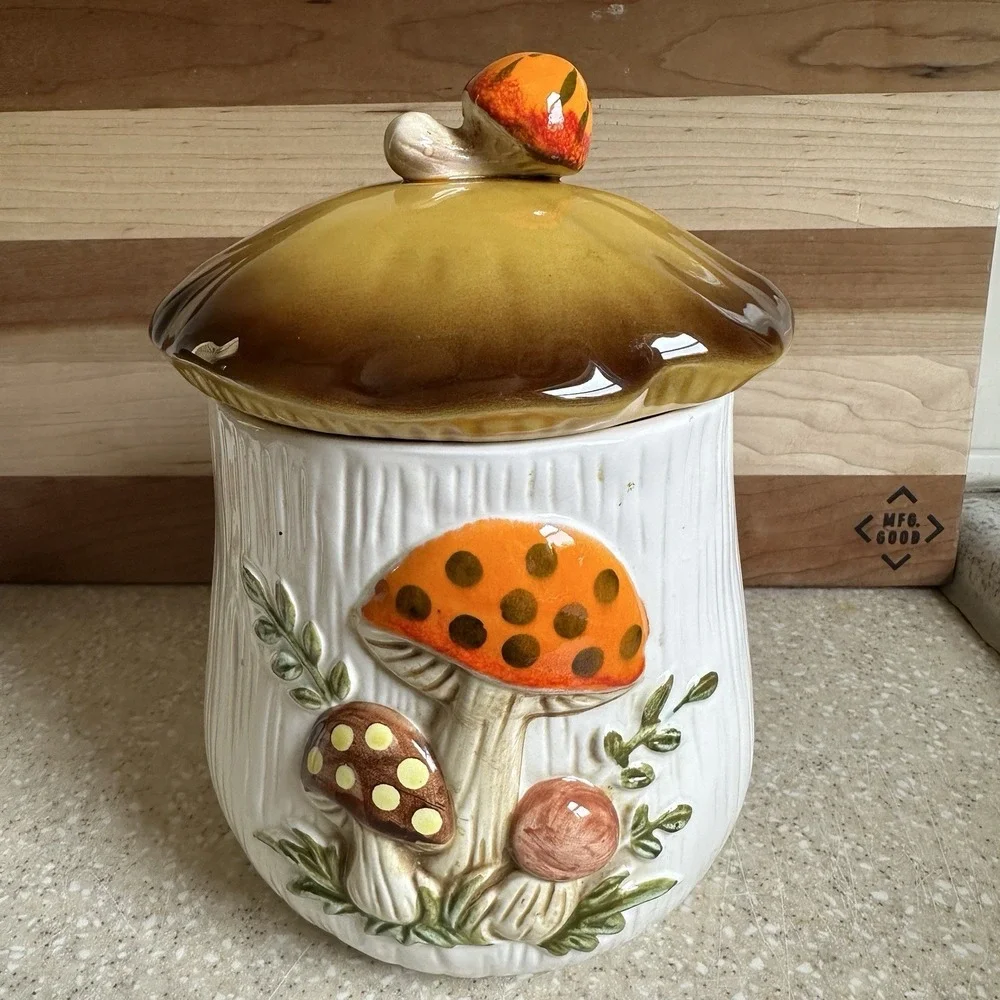 1978 Merry Mushroom Sugar Canister 8.5
